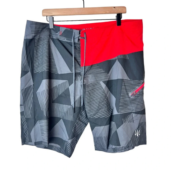 Rhone Men’s Bathing Suit Trunks Gray and Red Shorts Unlined Size 38 - Picture 1 of 8